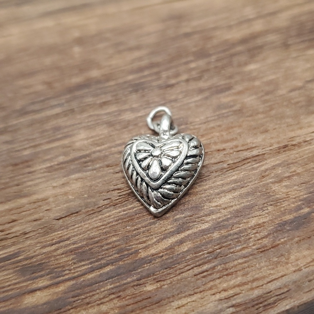 Silver estate braided heart‎ necklace pendant